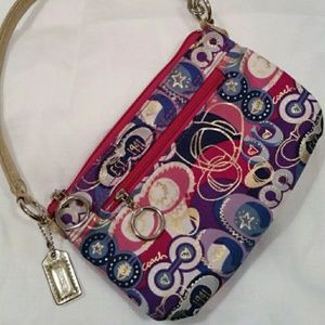 Coach poppy pop c wristlet